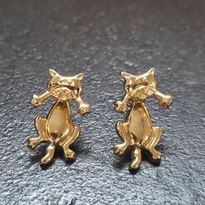 Vintage 1970s Gold-Tone Playful Cat Stud Earrings - Signed Korea